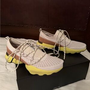 Sorel Women's Sneakers in White and Yellow